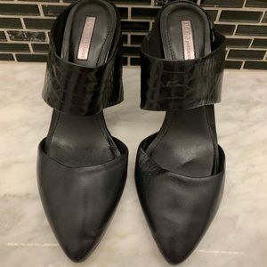 Women Black mule shoes; Size 8M; 3in heels;